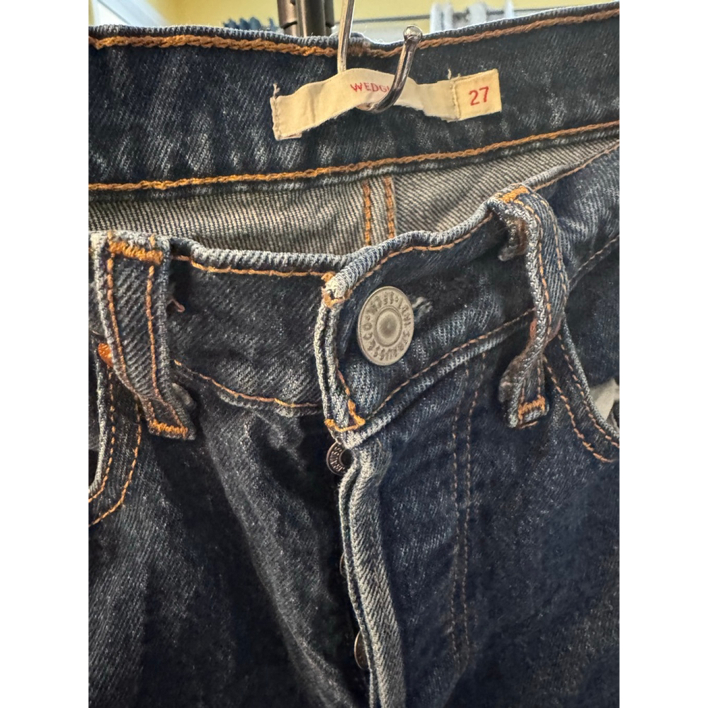 Levi's Premium Wedgie Straight Jeans 4/27" waist - Picture 14 of 14